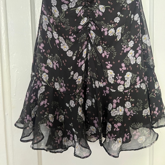 ASTR BLACK FLORAL DRESS - Picture 8 of 11